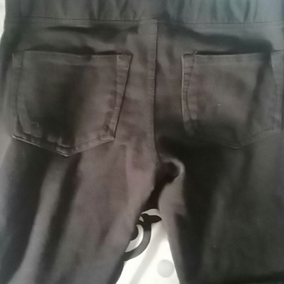 They are black Vigross pant - Picture 2 of 3